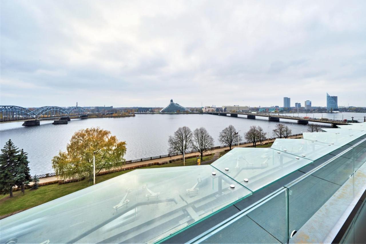 فندق ويلتون ريفر سايد سبا ريغا المظهر الخارجي الصورة The view of the city from the observation deck of the bridge